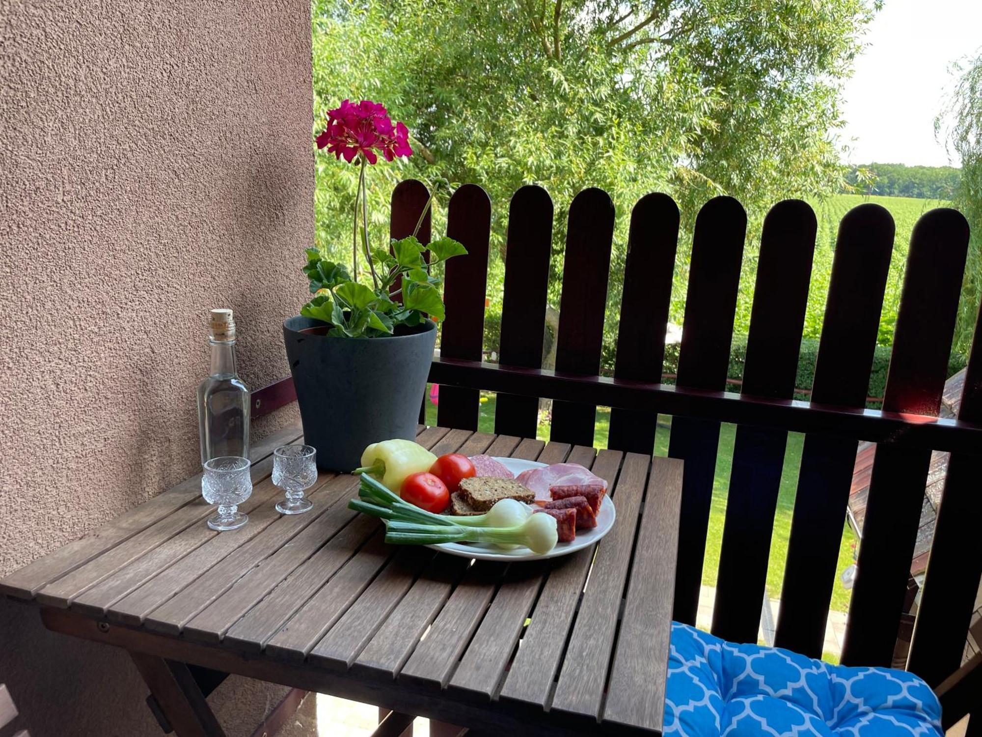 Linett Apartman Hajdúszoboszló Zewnętrze zdjęcie