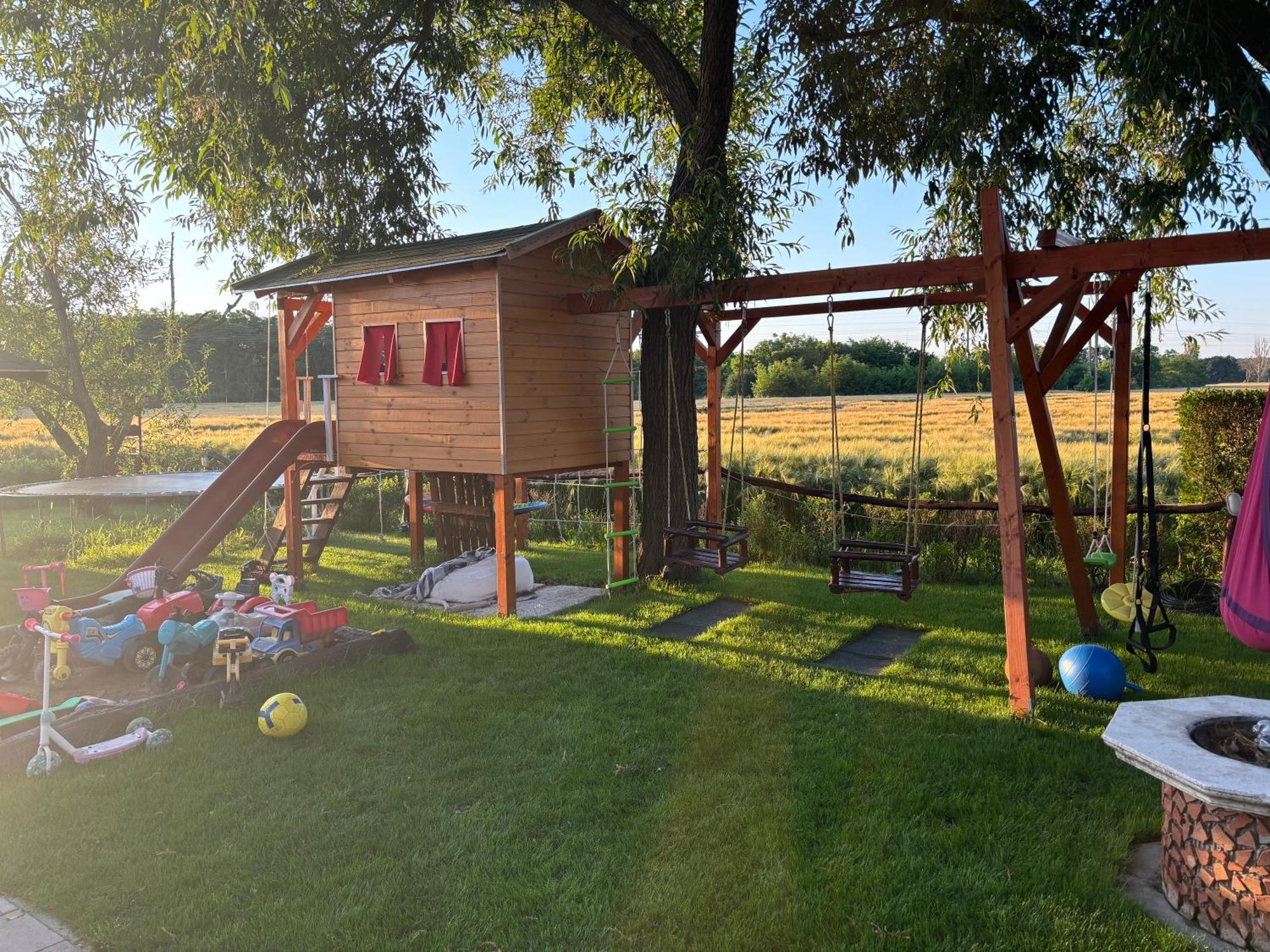 Linett Apartman Hajdúszoboszló Zewnętrze zdjęcie